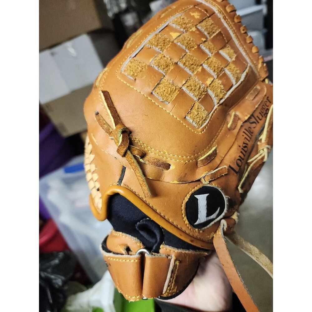 Vintage Louisville Slugger 125 Series W125 Right Hand Throw Softball Glove